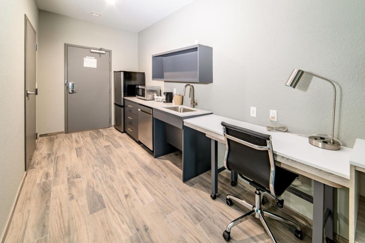 Everglades Adventures Hotel Suites By Ivey House Bagian luar foto